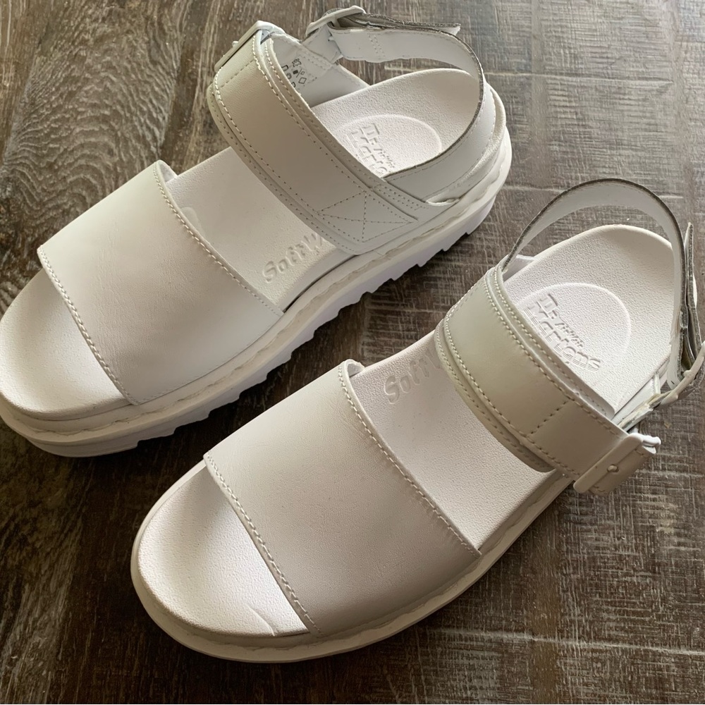 Dr Martens Voss Mono Hydro Leather Strap Platform Sandals